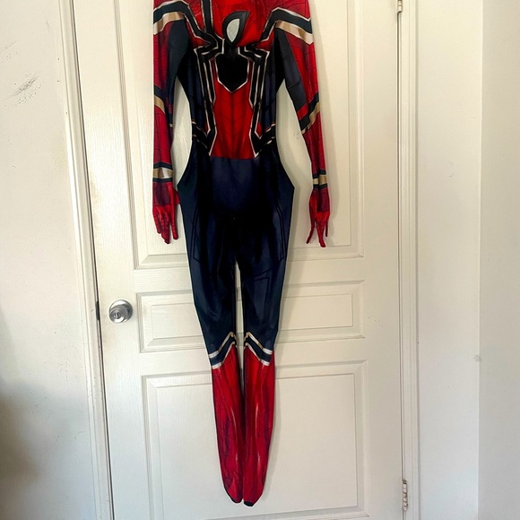 Halloween costume - Picture 1 of 7